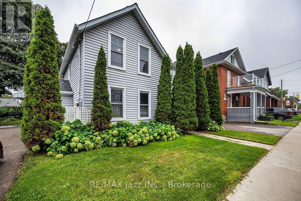 97 Adelaide Avenue E, Oshawa, ON, L1G 1Z2