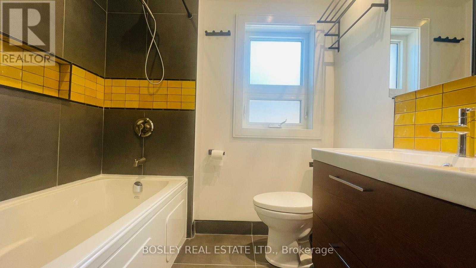 UPPER-317 O'connor Drive, Toronto, ON, M4J 2V1 - 7