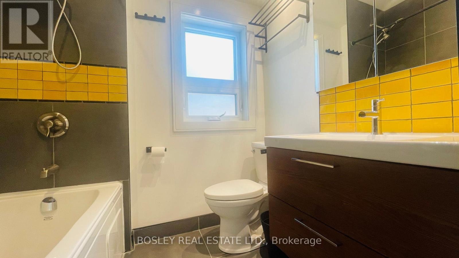 UPPER-317 O'connor Drive, Toronto, ON, M4J 2V1 - 8