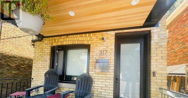 UPPER-317 O'connor Drive, Toronto, ON, M4J 2V1
