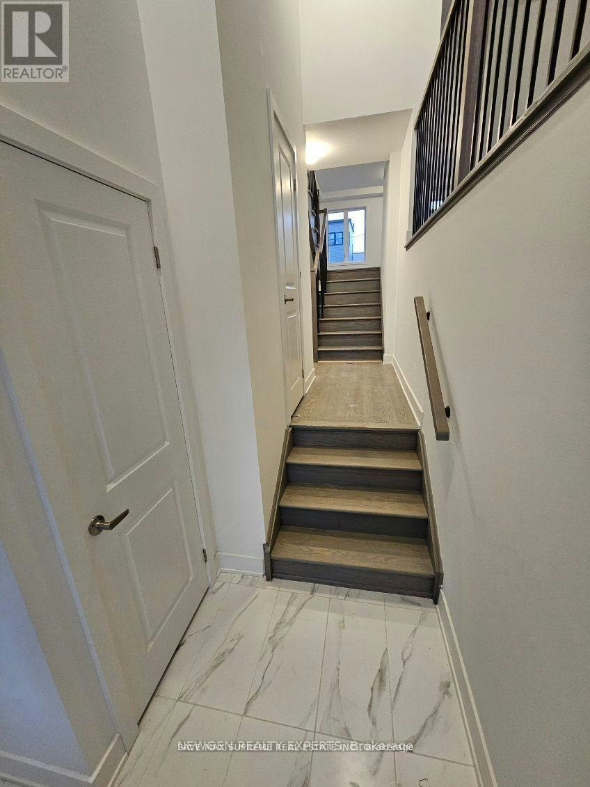 763 Stanstead Path, Oshawa, ON, L1K 3G4 - 3