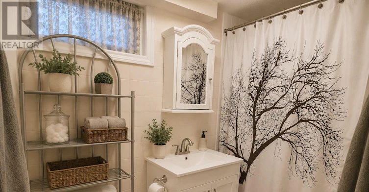 338 Lorne(lower Level Avenue, Newmarket, ON, L3Y 4K7 - 4