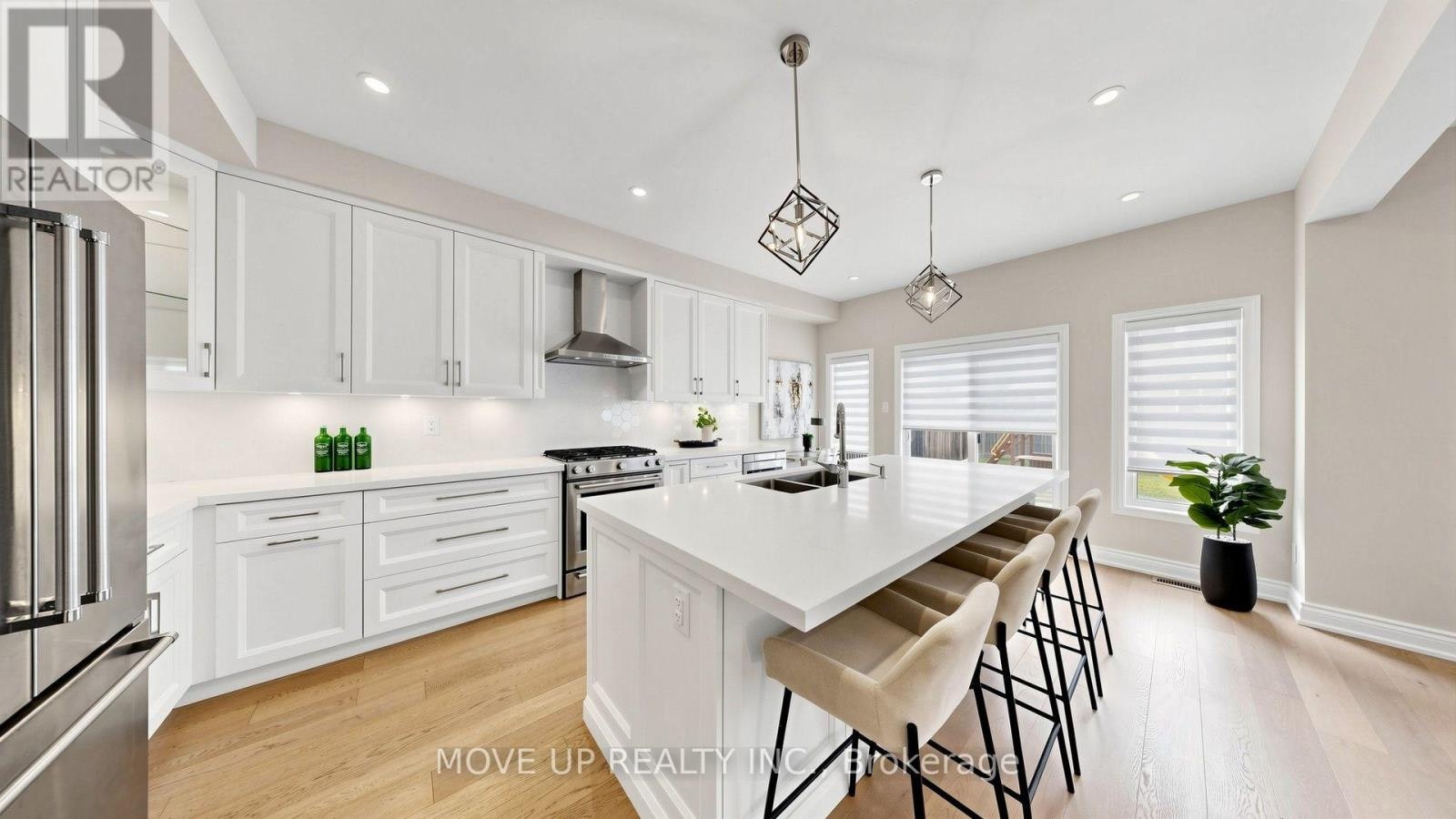 35 Lauderdale Drive, Vaughan, ON, L6A 4G8