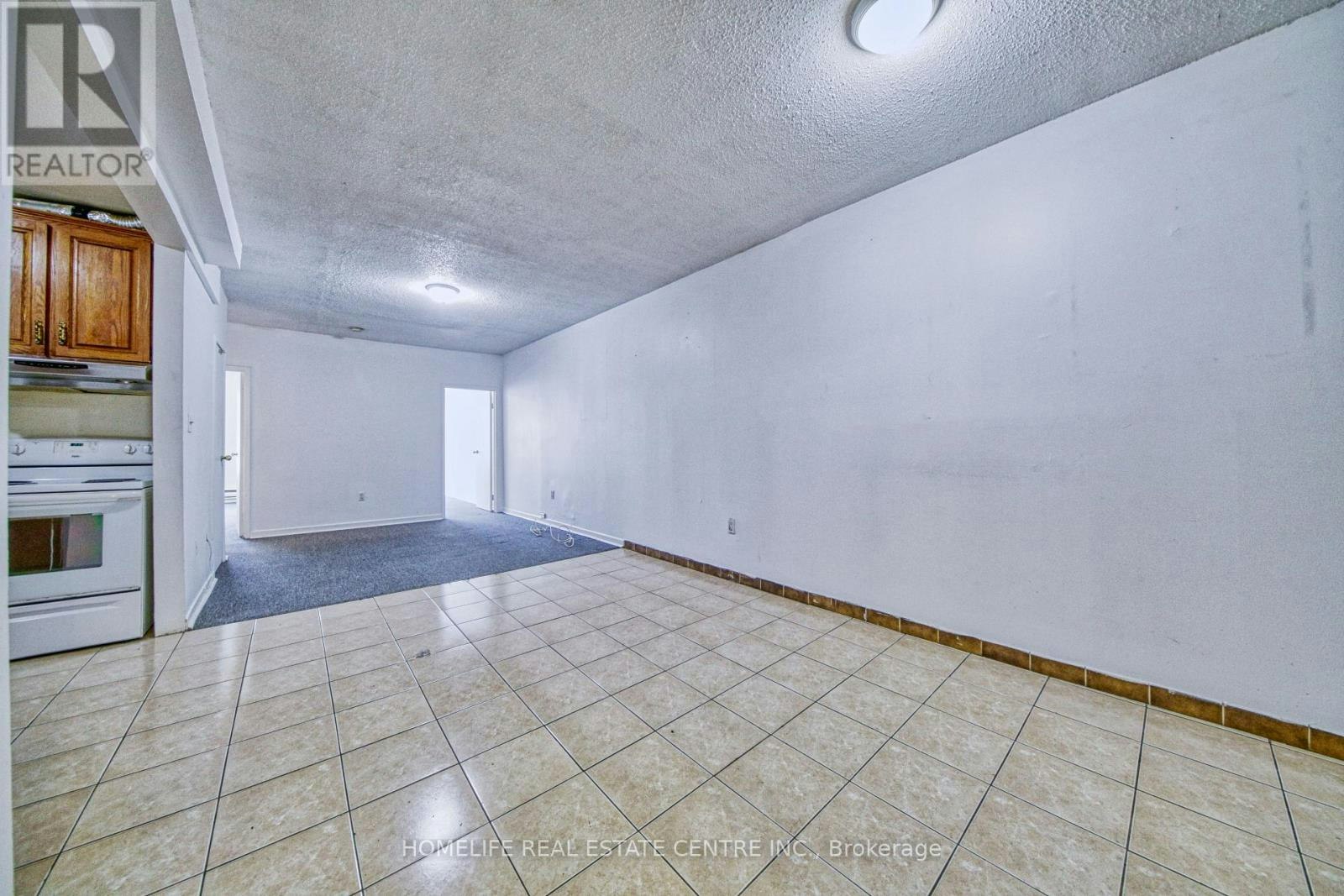 203-223 Jameson Avenue, Toronto, ON, M6K 2Y7 - 3