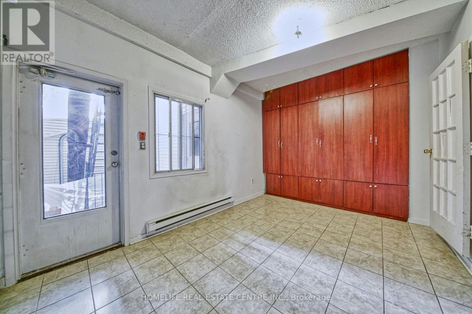 203-223 Jameson Avenue, Toronto, ON, M6K 2Y7 - 6