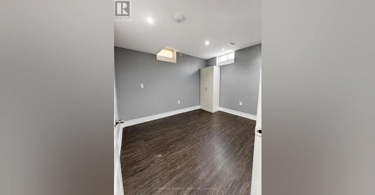 102 Earlsbridge Boulevard, Brampton, ON, L7A 3W7 - 7
