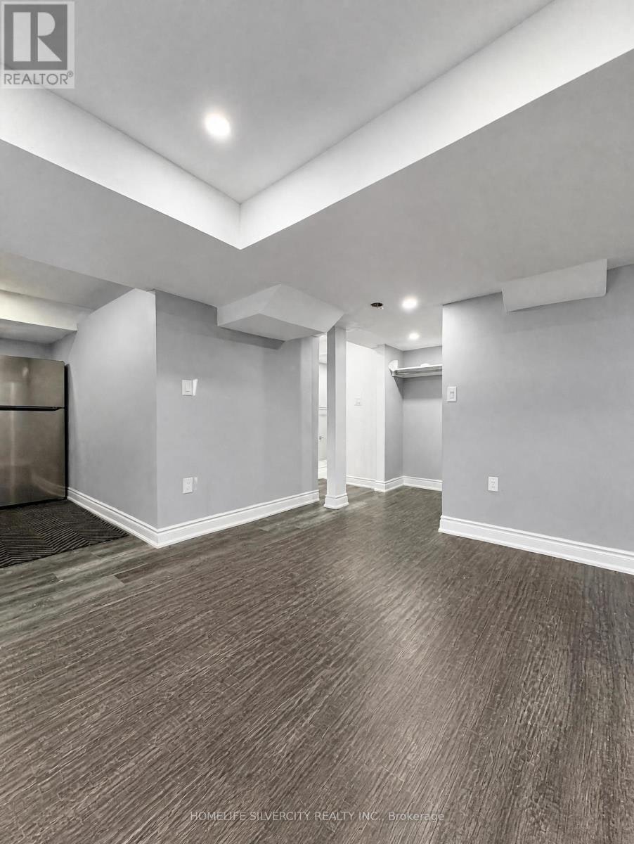 102 Earlsbridge Boulevard, Brampton, ON, L7A 3W7 - 6