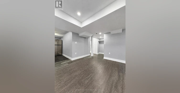 102 Earlsbridge Boulevard, Brampton, ON, L7A 3W7 - 6
