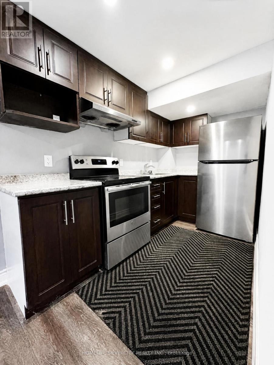 102 Earlsbridge Boulevard, Brampton, ON, L7A 3W7 - 5
