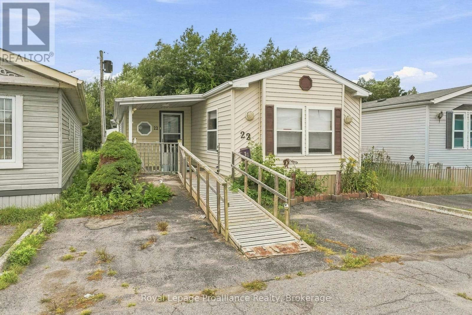 22-311 Dundas Street E, Quinte West, ON, K8V 3E4