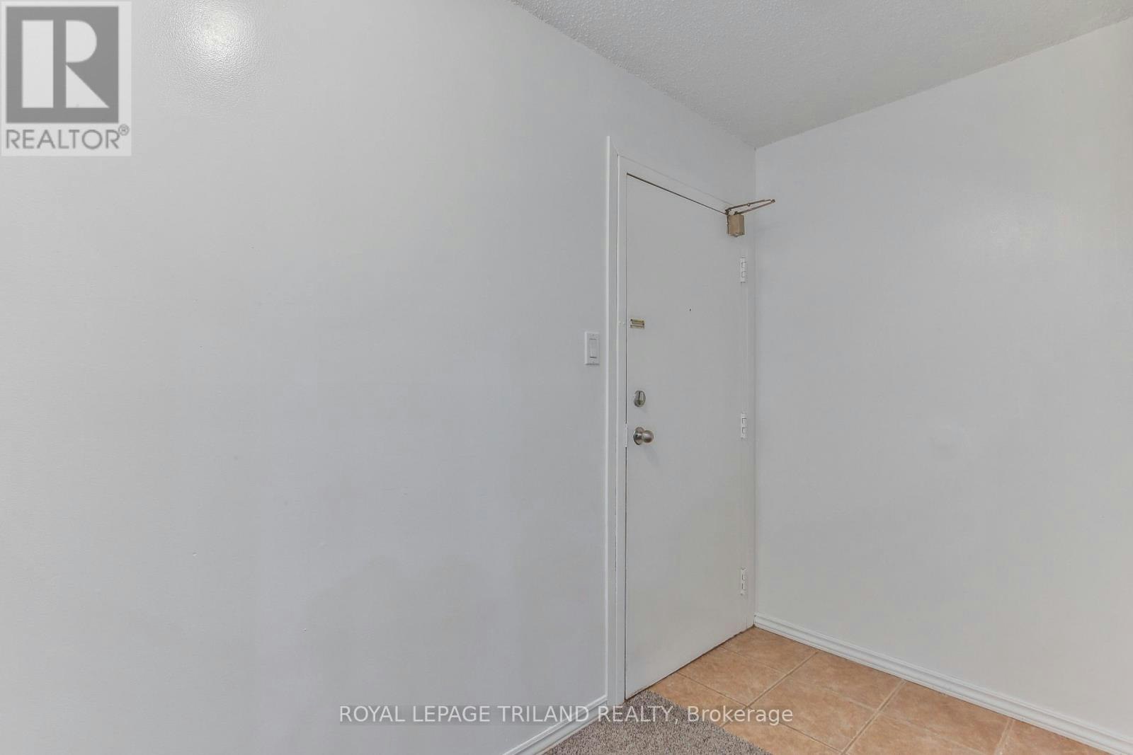 31-1096 Jalna Boulevard, London, ON, N6E 3B8 - 4