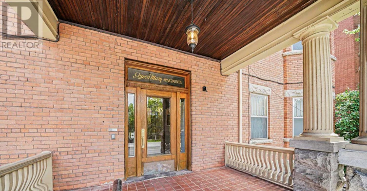 13-413 Elgin Street, Ottawa, ON, K2P 1N4 - 2