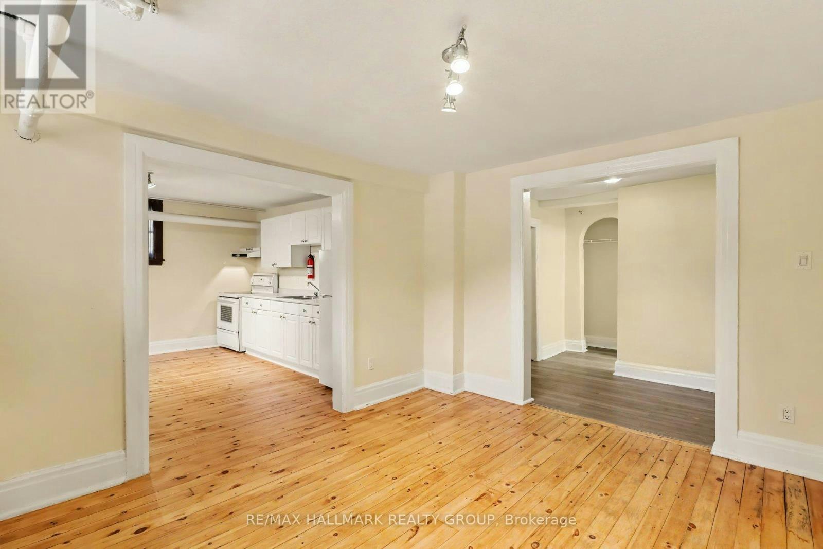 13-413 Elgin Street, Ottawa, ON, K2P 1N4 - 6
