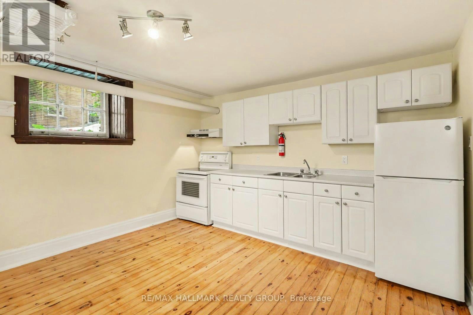 13-413 Elgin Street, Ottawa, ON, K2P 1N4 - 7