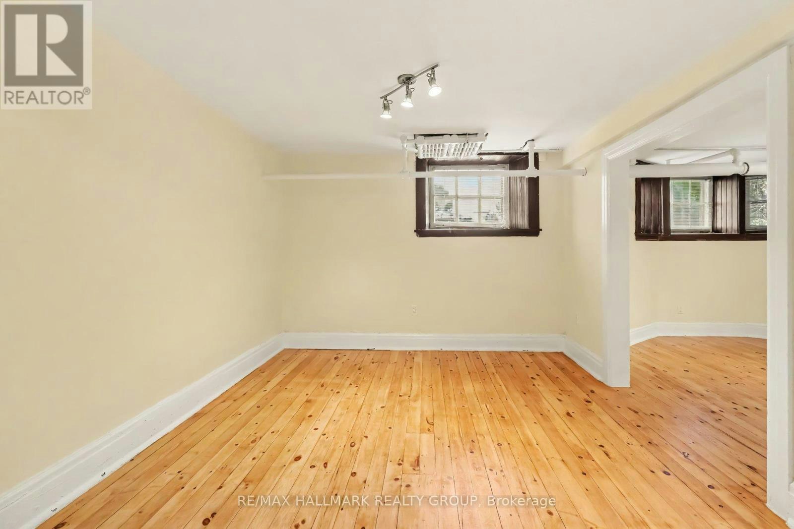 13-413 Elgin Street, Ottawa, ON, K2P 1N4 - 4