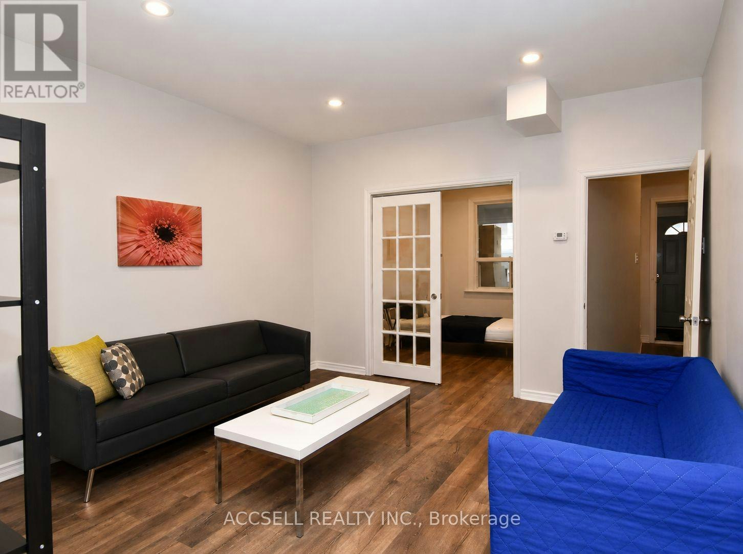 325 Greenwood Avenue, Toronto, ON, M4L 2R6