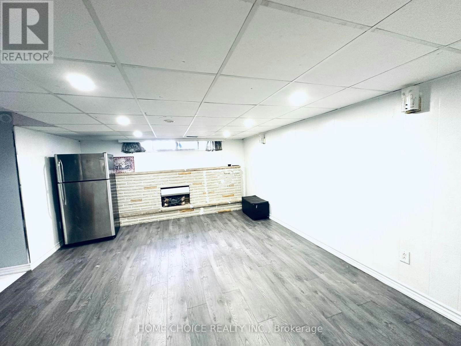 LOWER LEVEL-130 Earnscliffe Circle, Brampton, ON, L6T 2B5 - 4