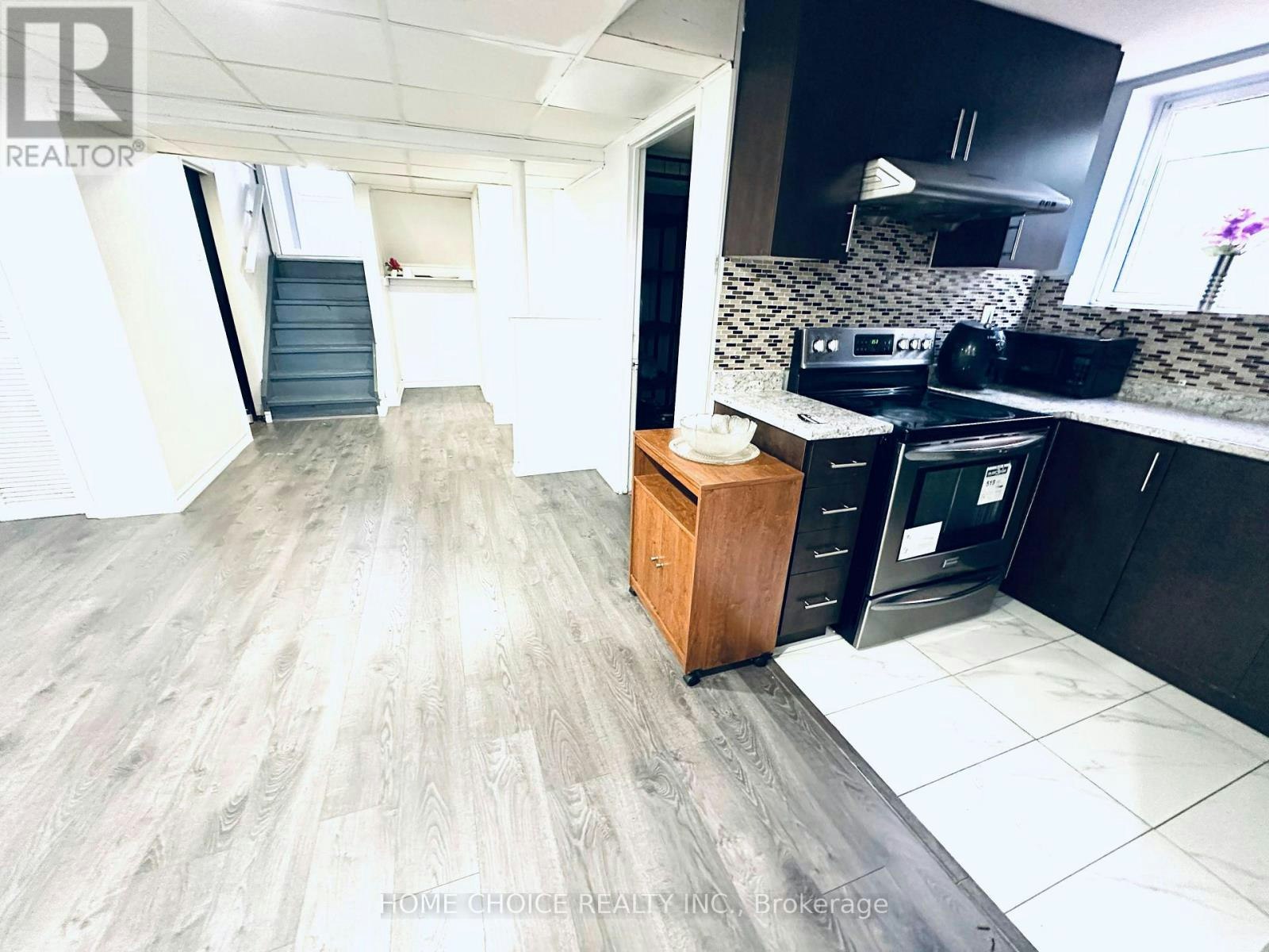 LOWER LEVEL-130 Earnscliffe Circle, Brampton, ON, L6T 2B5 - 12