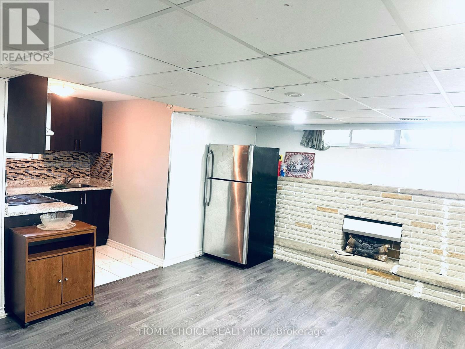 LOWER LEVEL-130 Earnscliffe Circle, Brampton, ON, L6T 2B5 - 2