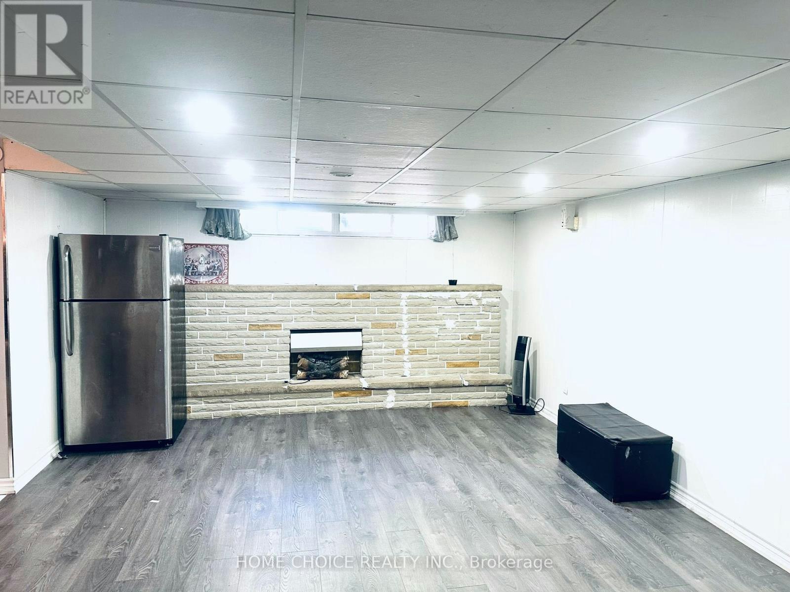 LOWER LEVEL-130 Earnscliffe Circle, Brampton, ON, L6T 2B5 - 5