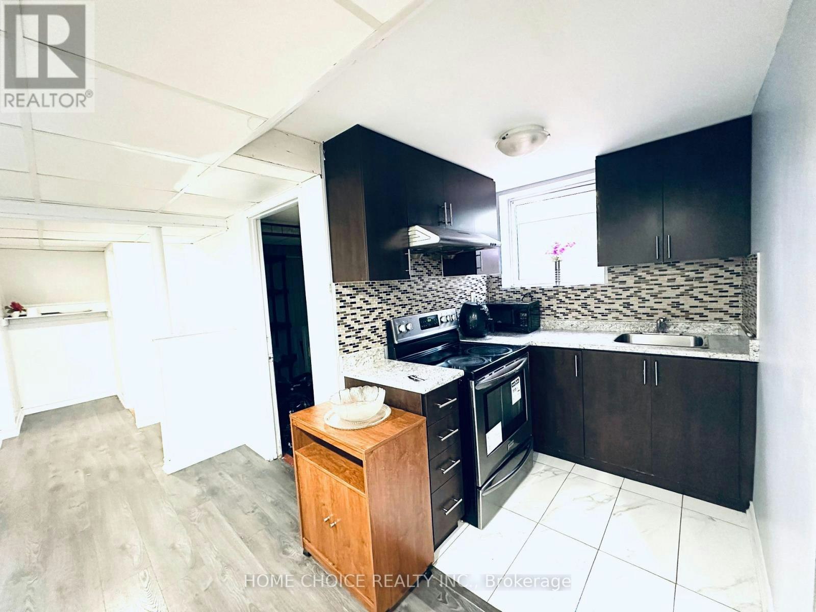 LOWER LEVEL-130 Earnscliffe Circle, Brampton, ON, L6T 2B5 - 13
