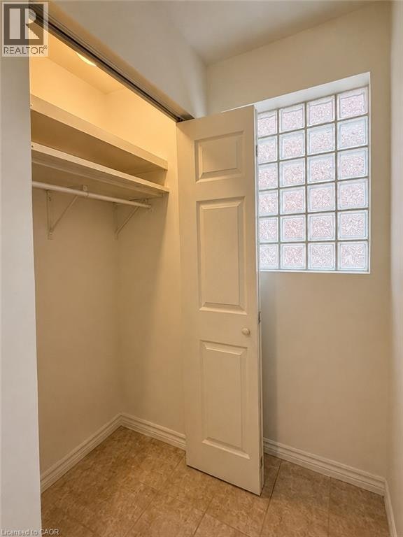 2-124 King Street N, Waterloo, ON, N2J 2X8 - 2
