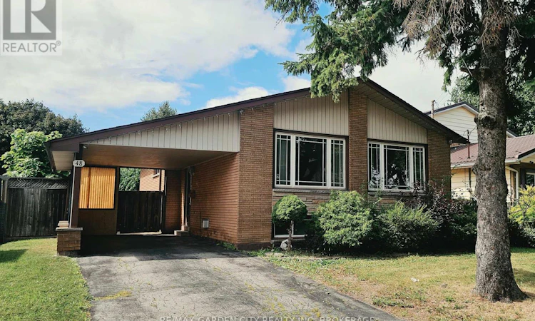 48 Manning Avenue