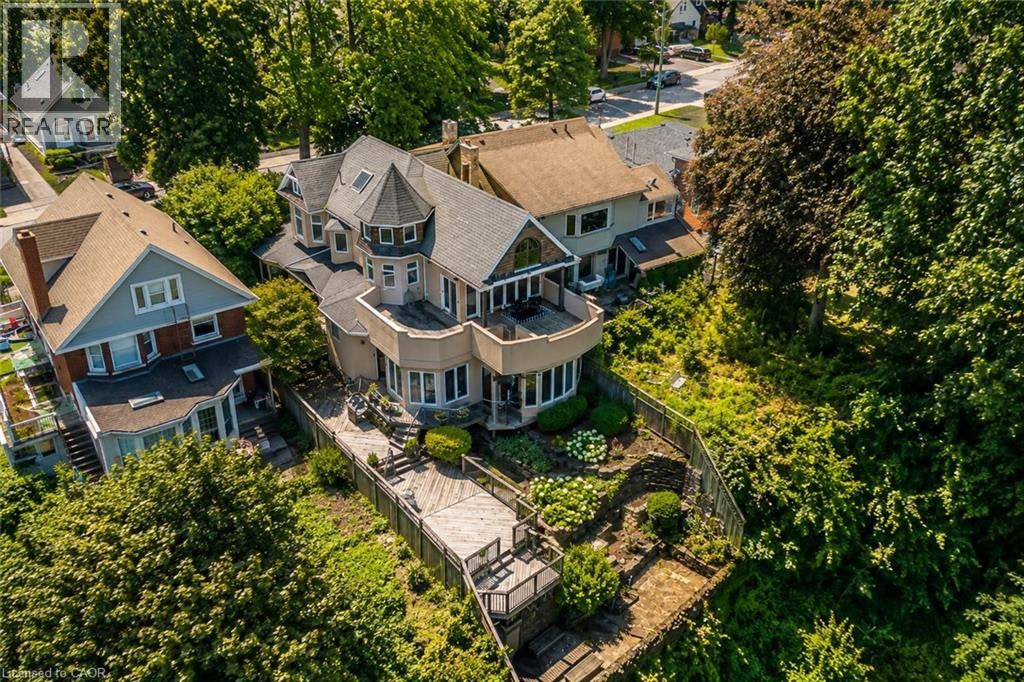 91 Mountain Park Avenue, Hamilton, ON, L9A 1A1