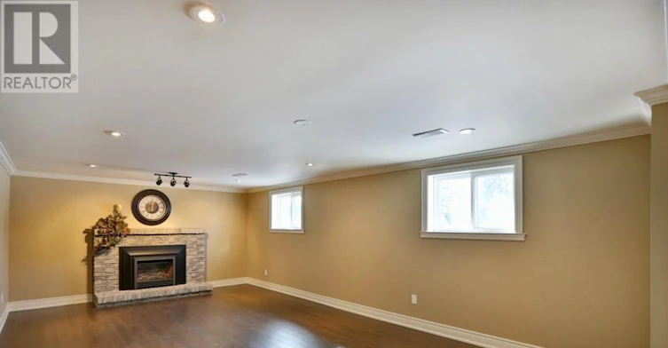 973 Falcon Boulevard N, Burlington, ON, L7T 3B8