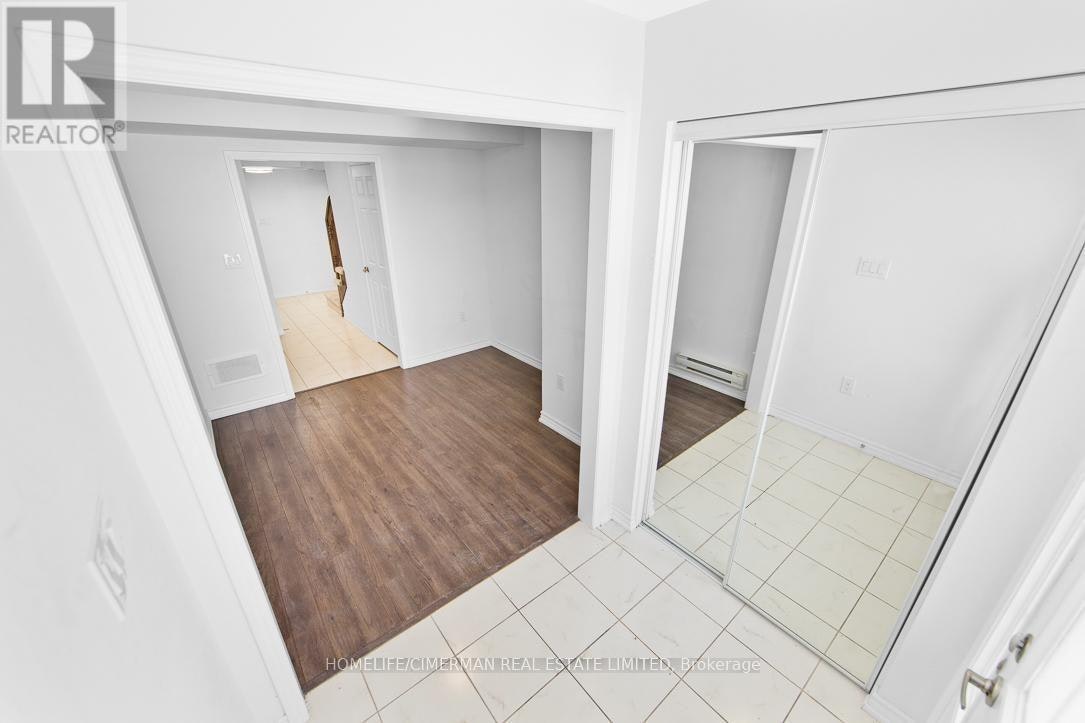 552 Buckeye Court, Milton, ON, L9E 1M2 - 2
