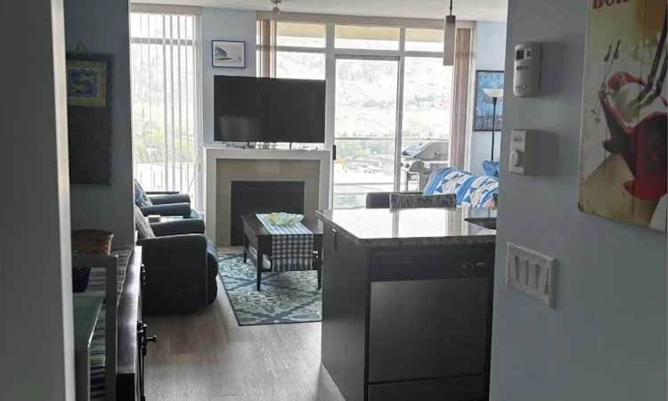1503-1075 Sunset Drive
