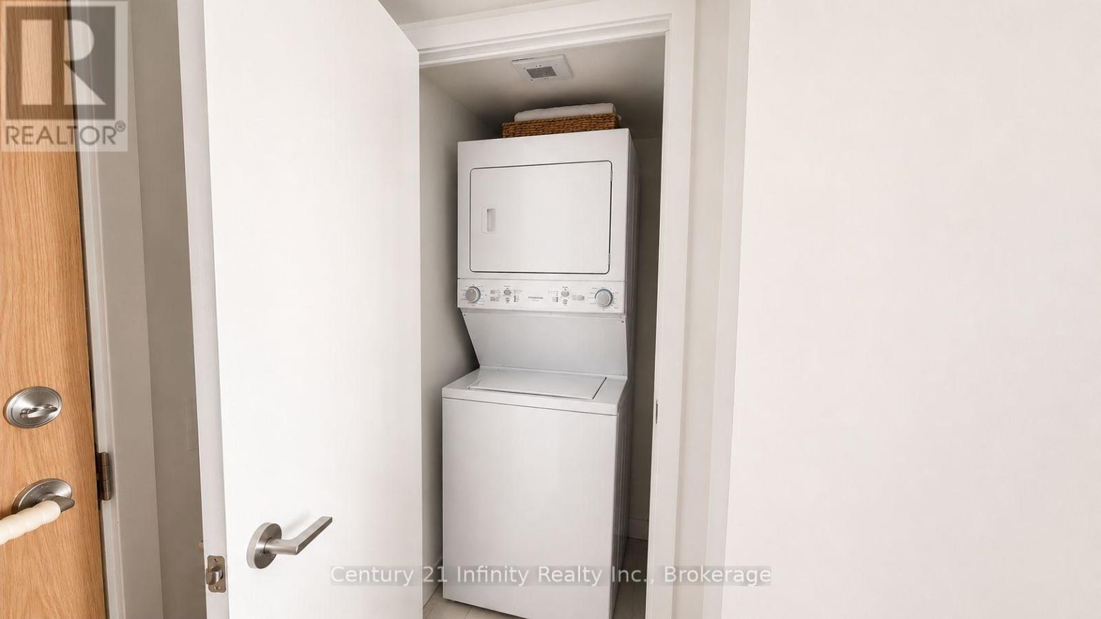 1911-1435 Celebration Drive, Pickering, ON, L1W 1L8 - 8