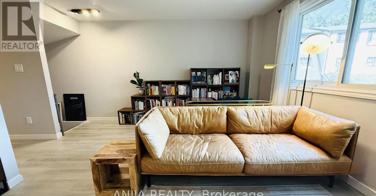 7 Purple Sageway, Toronto, ON, M2H 2Z6 - 7