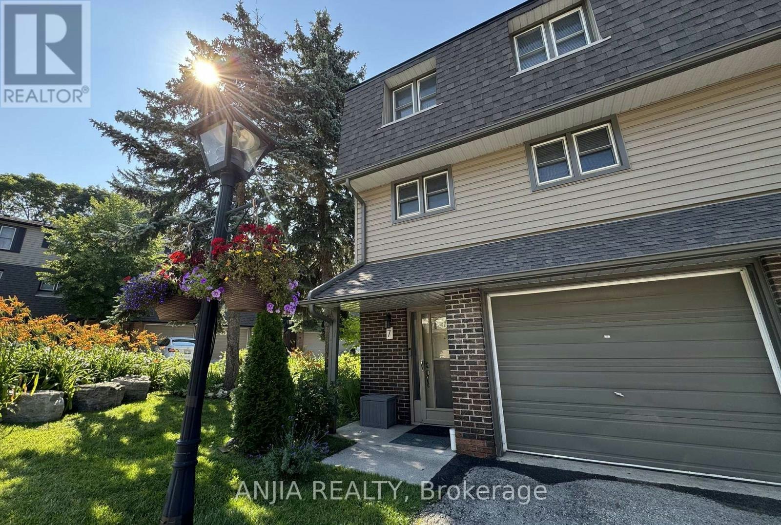 7 Purple Sageway, Toronto, ON, M2H 2Z6 - 4