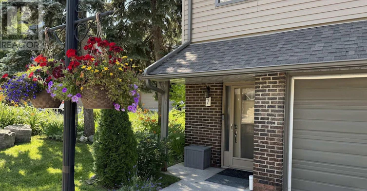 7 Purple Sageway, Toronto, ON, M2H 2Z6 - 2