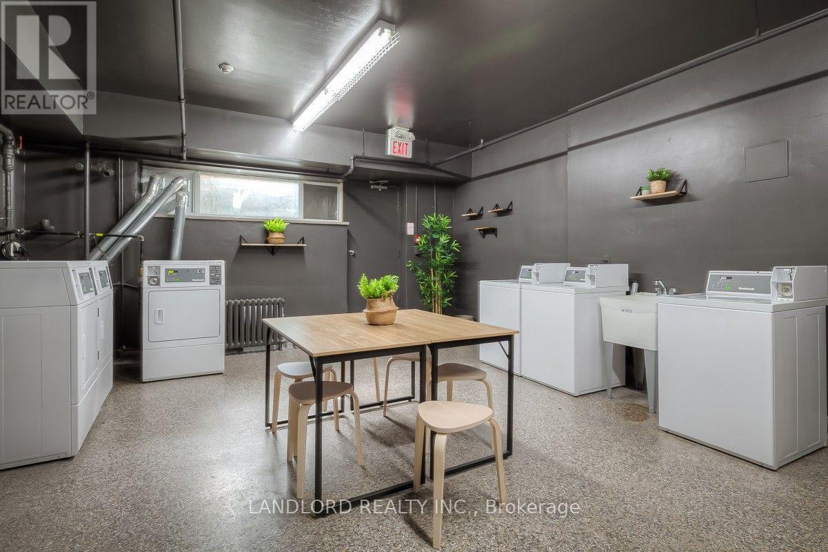 204-420 Eglinton Avenue E, Toronto, ON, M4P 1L8 - 16