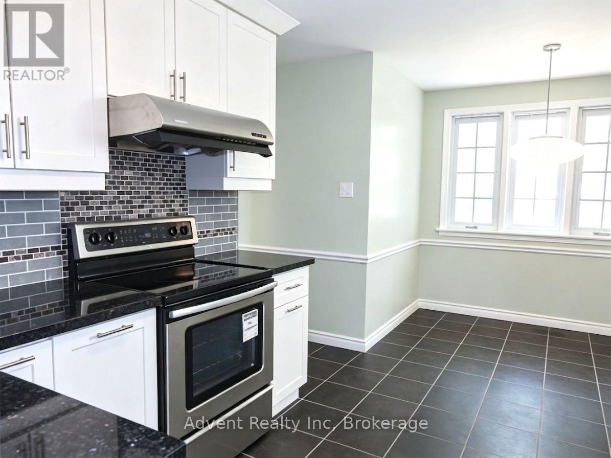 73 Overbank Crescent, Toronto, ON, M3A 1W1 - 8