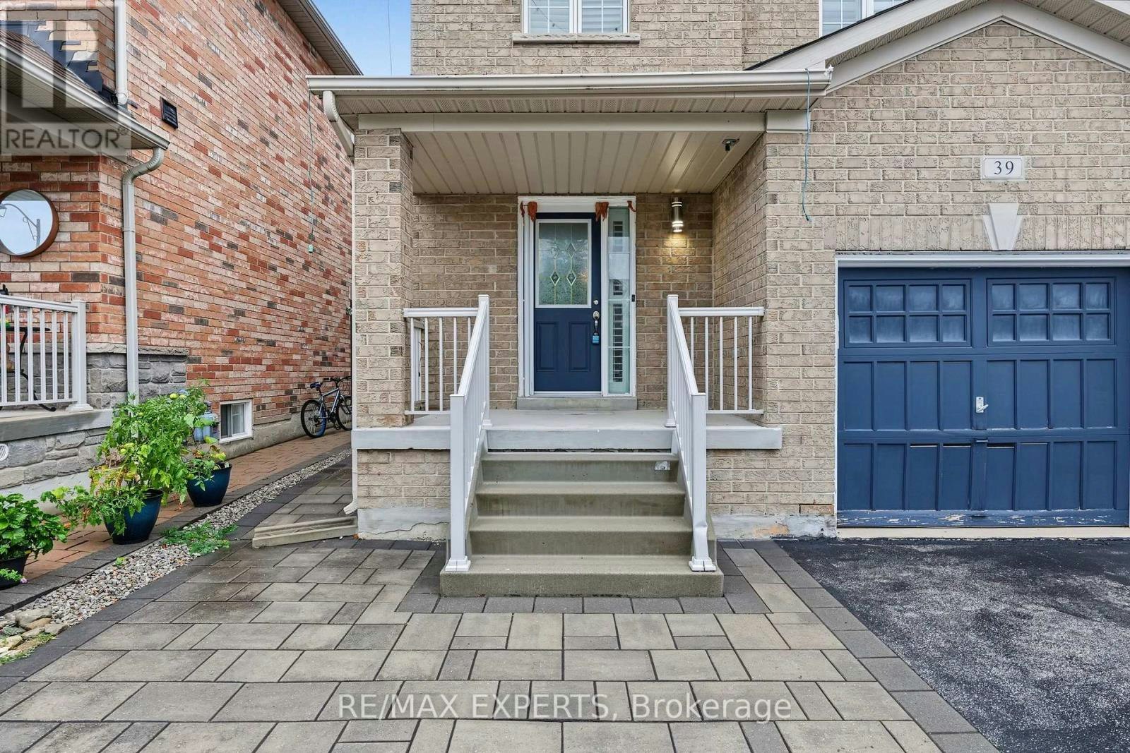 39 Naylor Drive, Bradford West Gwillimbury, ON, L3Z 0K1