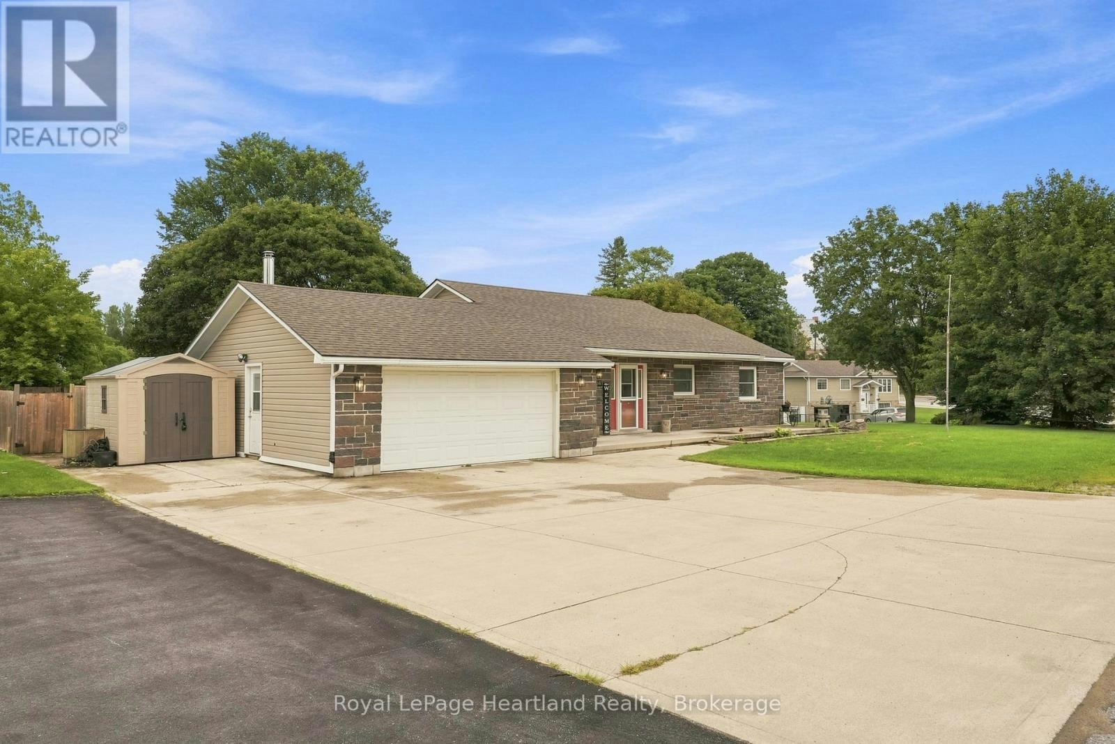 1041 Main Street, Howick, ON, N0G 2X0