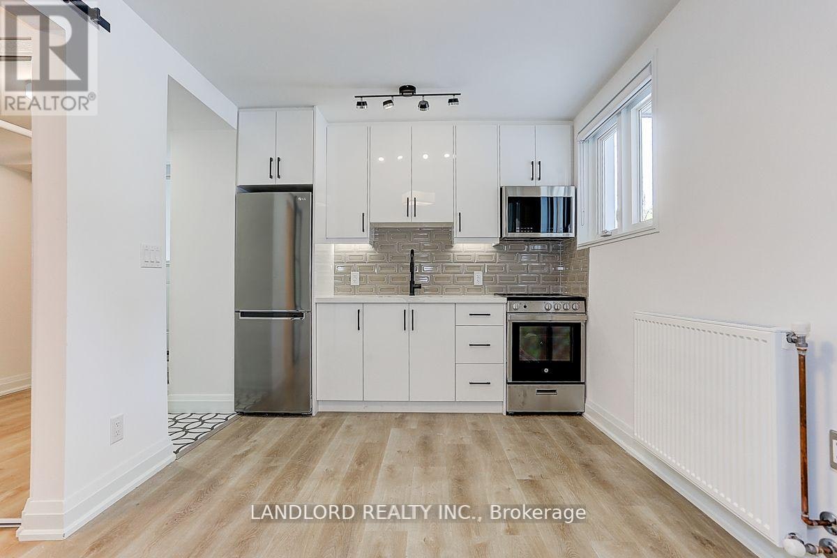 23-2520 Bloor Street W, Toronto, ON, M6S 1R8 - 2