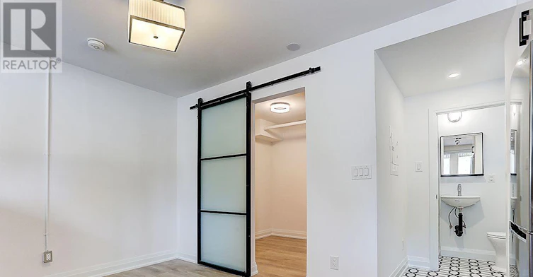 23-2520 Bloor Street W, Toronto, ON, M6S 1R8 - 5