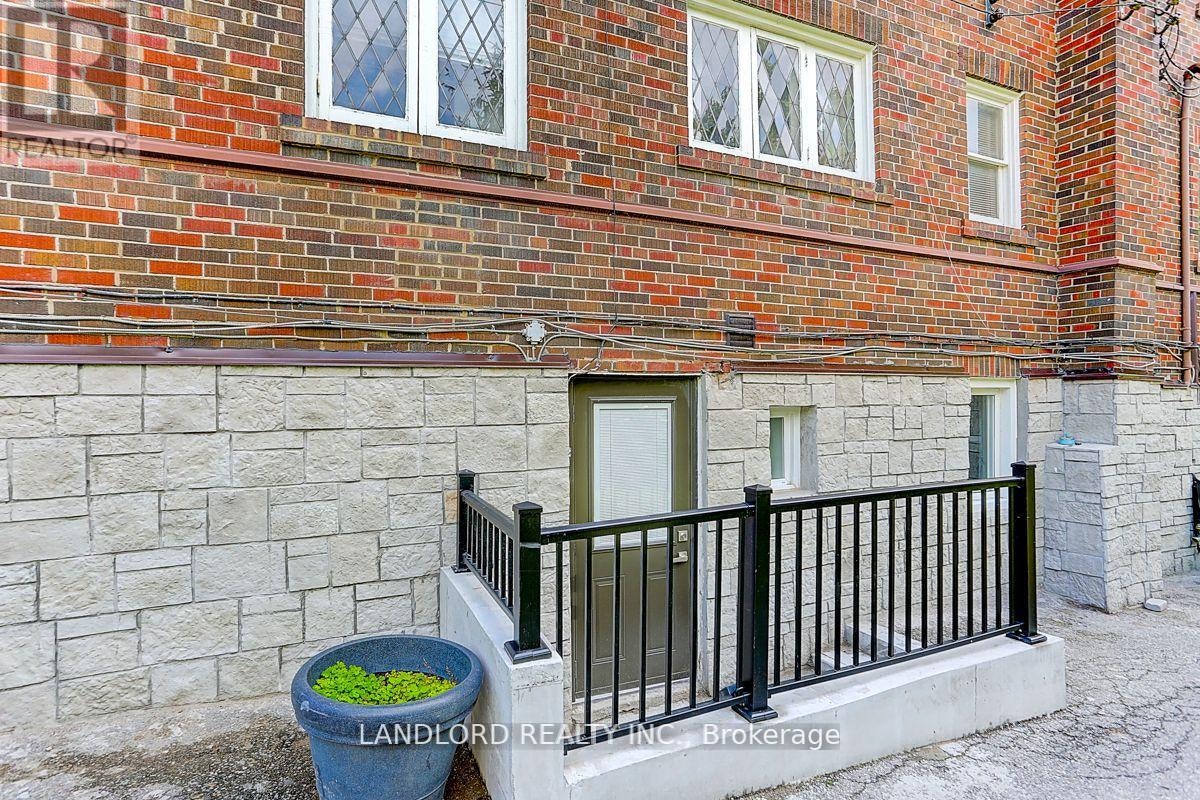 23-2520 Bloor Street W, Toronto, ON, M6S 1R8 - 20