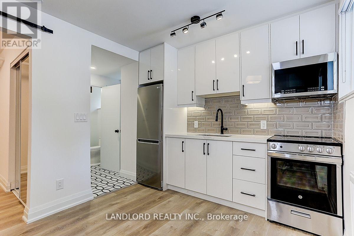 23-2520 Bloor Street W, Toronto, ON, M6S 1R8 - 7