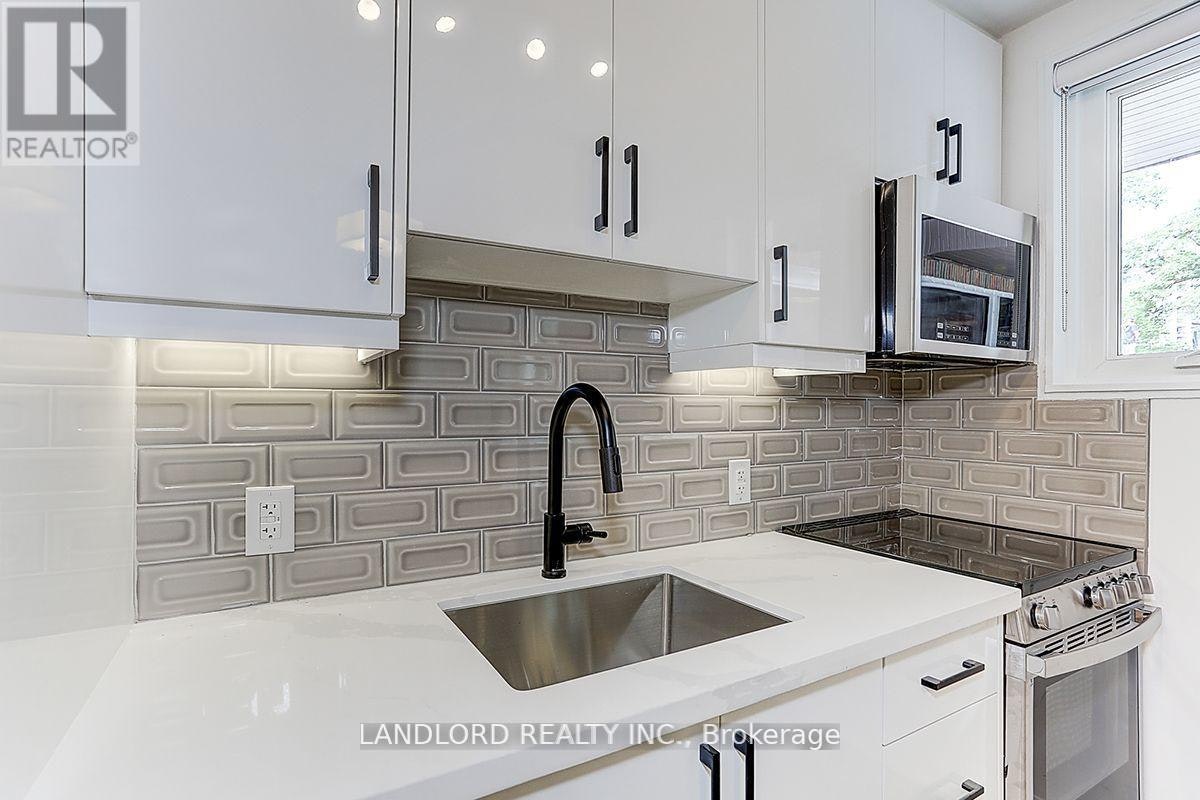23-2520 Bloor Street W, Toronto, ON, M6S 1R8 - 11