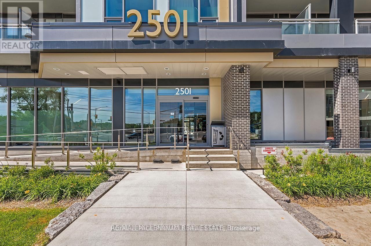 403-2501 Saw Whet Boulevard, Oakville, ON, L6M 5N2 - 2