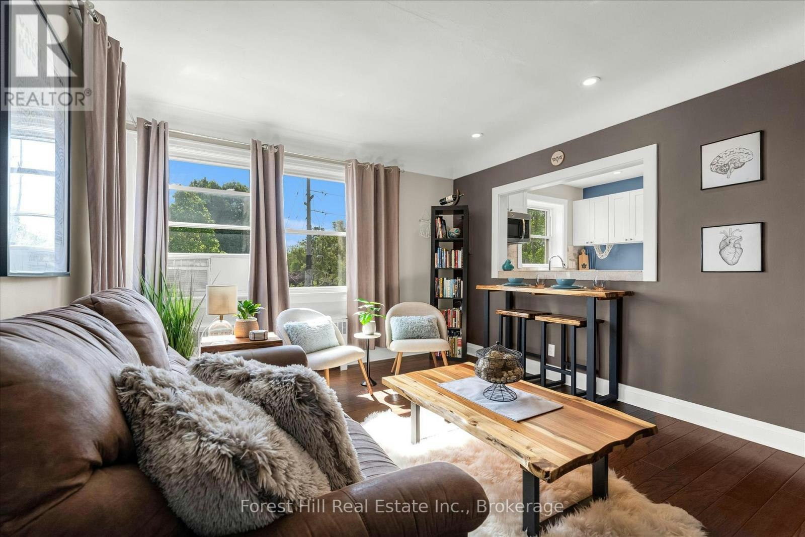 5-2 Stroud Road, Hamilton, ON, L8S 1Z6