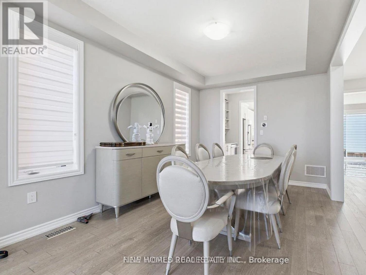 147 Bethpage Crescent, Newmarket, ON, L3X 0M2 - 5