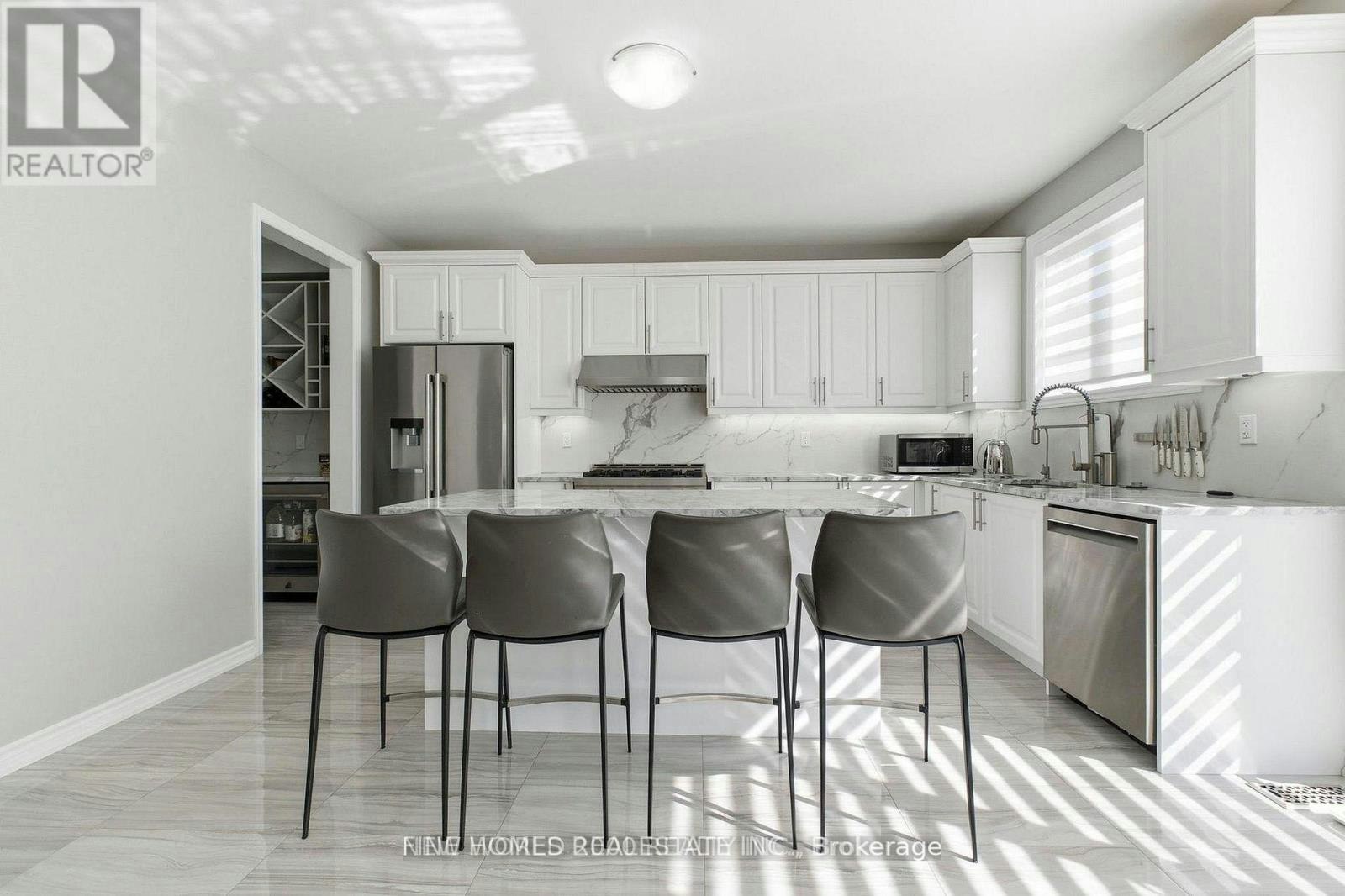 147 Bethpage Crescent, Newmarket, ON, L3X 0M2 - 8