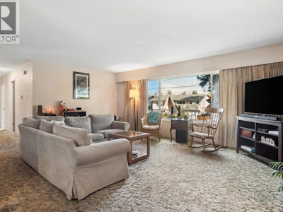 5392 Maple Crescent - 5