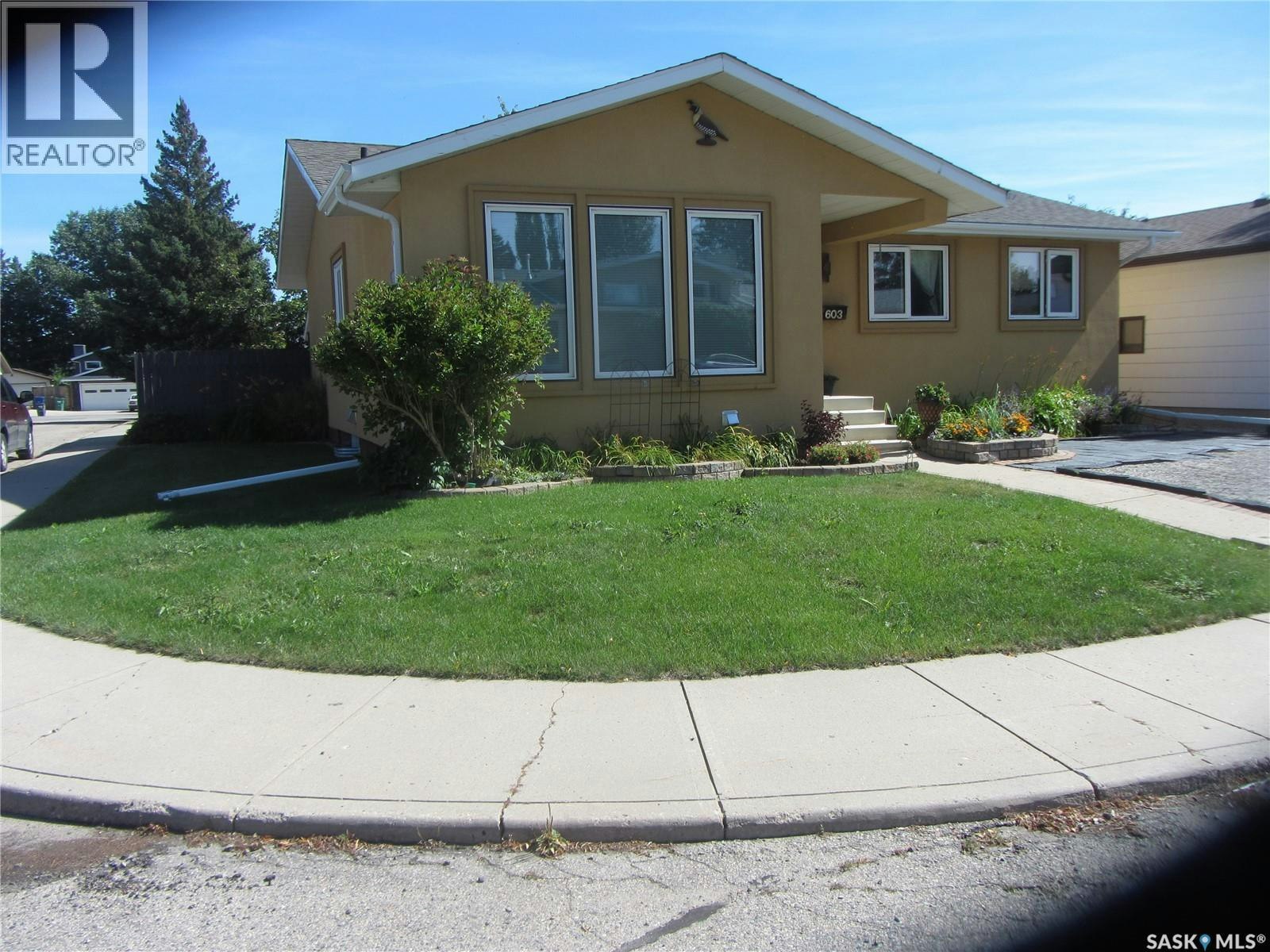 603 Christopher Way, Saskatoon, SK, S7J 3S3